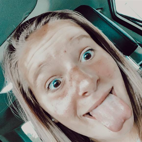 Profile Picture of Savannah Tanner (@savannahtann702) on Poshmark