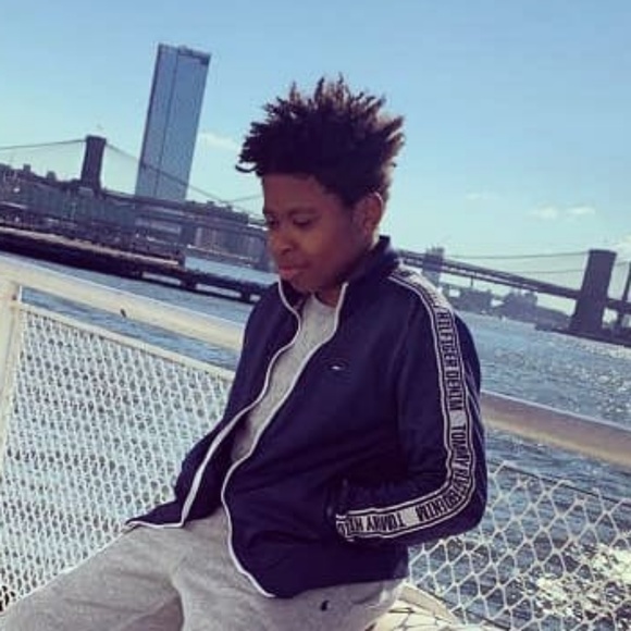 Aidan Morgan - Poshmark Profile Picture of Aidan Morgan (@ajkicks4) on Poshmark