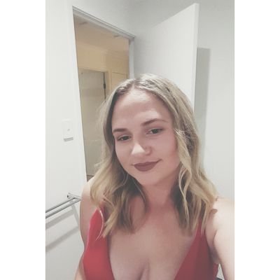 Profile Picture of Rhiannon Mitchell (@RhiannonMitch98) on Twitter