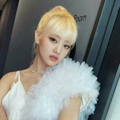 Profile Picture of ً (@kim_minnie97) on Twitter