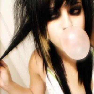 Profile Picture of Cara Daniels (@@trew2u) on Twitter