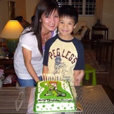 Winnie Low - Twitter Profile Picture of Winnie Low (@WinnieLowe) on Twitter