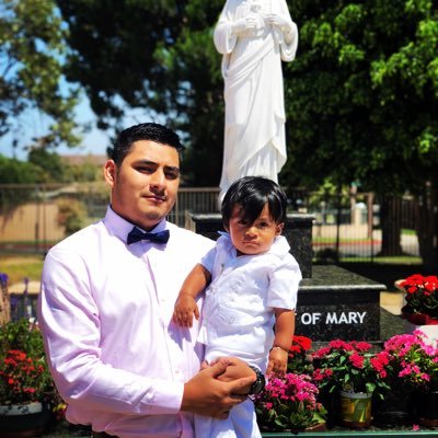 Profile Picture of Armando Silverio (@mando2_4) on Twitter