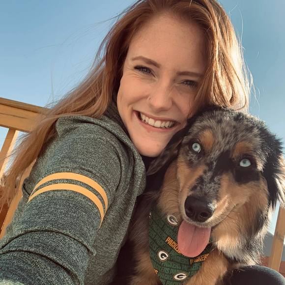 Profile Picture of Allie Breunig (@abreunig16) on Poshmark