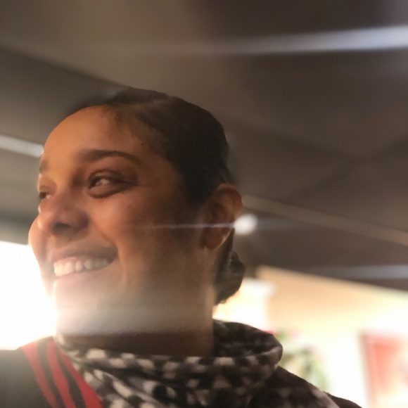 Profile Picture of Lilliam Roldan-torres (@lilliamenid) on Poshmark