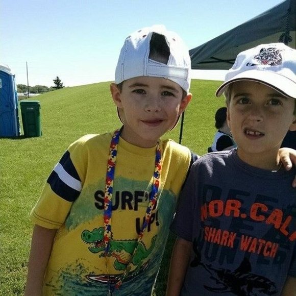 Mercedes Langefeld - Poshmark Profile Picture of Mercedes Langefeld (@mickeyc21) on Poshmark