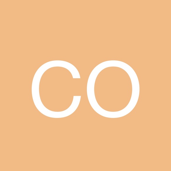 Profile Picture of Cydney Oreilly (@funnybunnt) on Poshmark