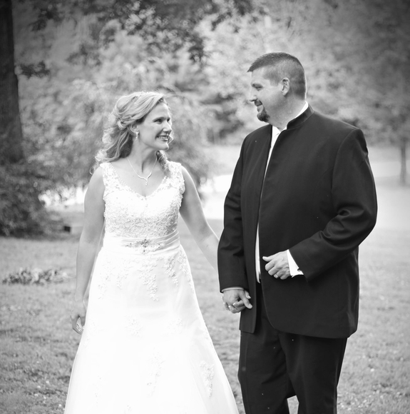 Profile Picture of Melony Whitener (@melonywhitener) on Poshmark