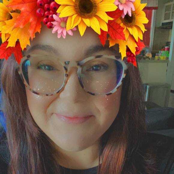 Profile Picture of Amanda Martorelli (@a_martorelli) on Poshmark