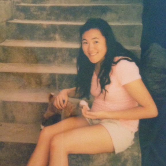 Profile Picture of Debbie Yu (@debbie2011) on Poshmark