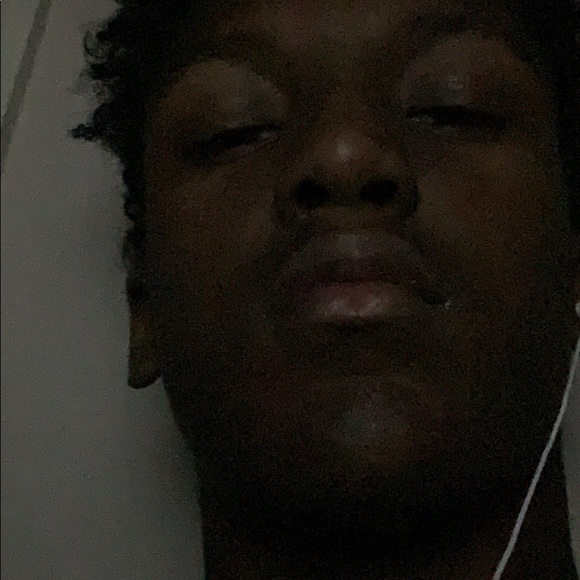 Profile Picture of Dylan Parr (@dylanparr) on Poshmark