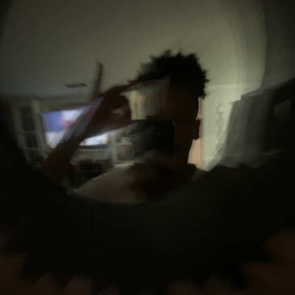 Profile Picture of Brian Meals (@brianmeals7) on Poshmark