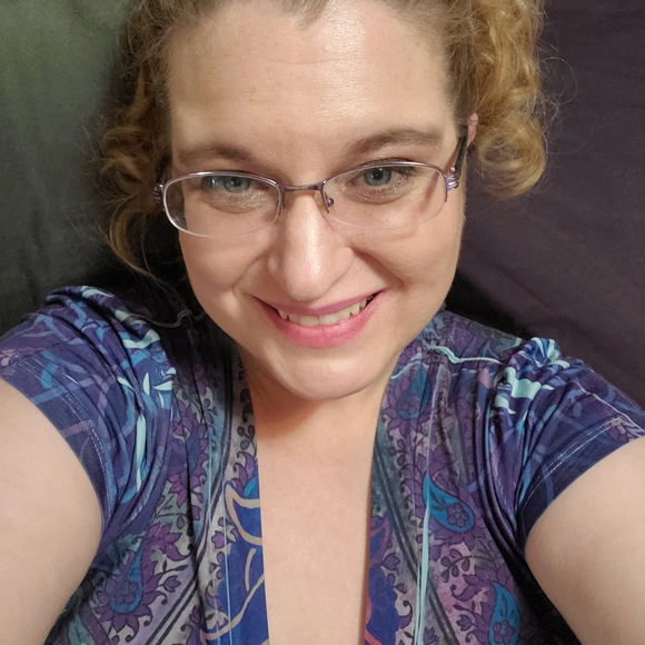 Profile Picture of Kimberly Epling mills (@kimmills3) on Poshmark