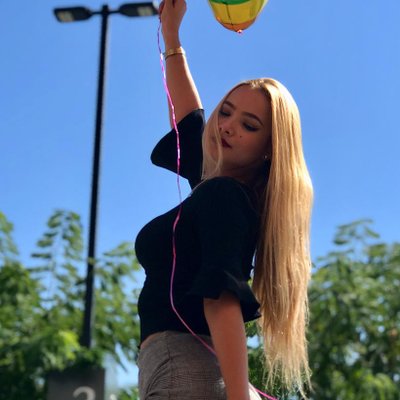 Profile Picture of 𝓛𝓪𝓾𝓻𝓪 𝓜𝓸𝓵𝓲𝓷𝓪  🍑 (@Laura66668) on Twitter