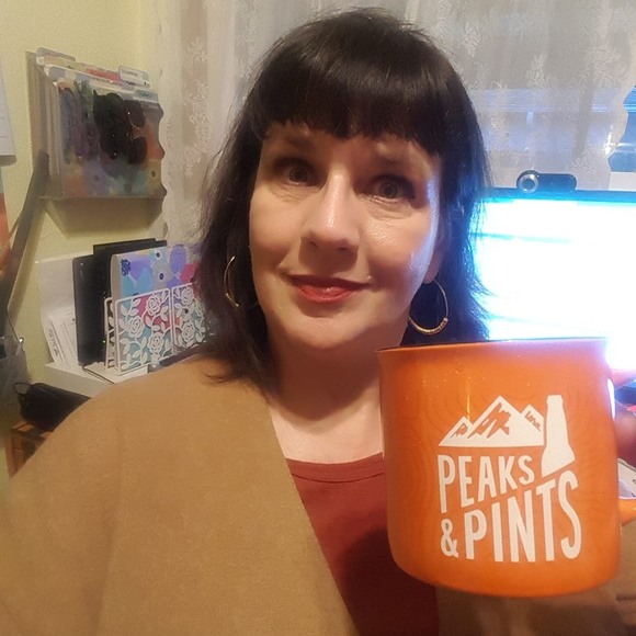 Profile Picture of Elisabeth Parker (@wildeap) on Poshmark