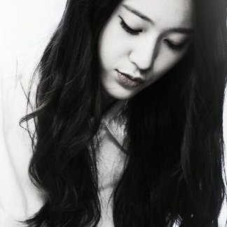Profile Picture of Four Walls (@krystal_png) on Twitter