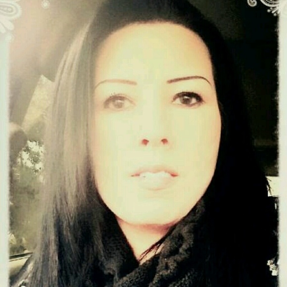 Profile Picture of Tracy Schimpf (@r_ravencrest) on Poshmark