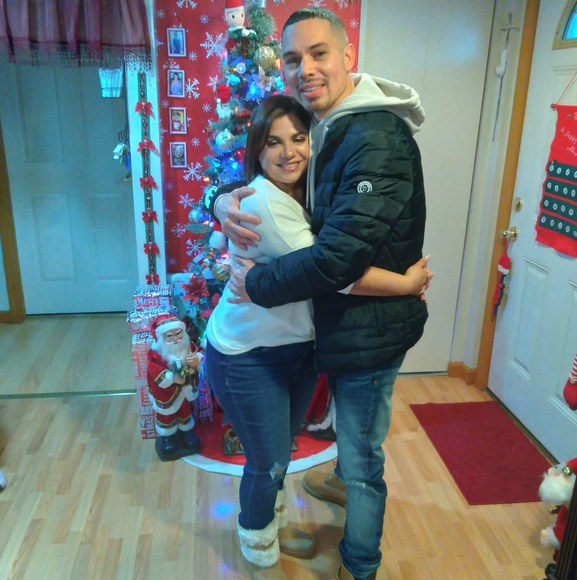 Profile Picture of Manuel Cordero (@voyd338) on Poshmark