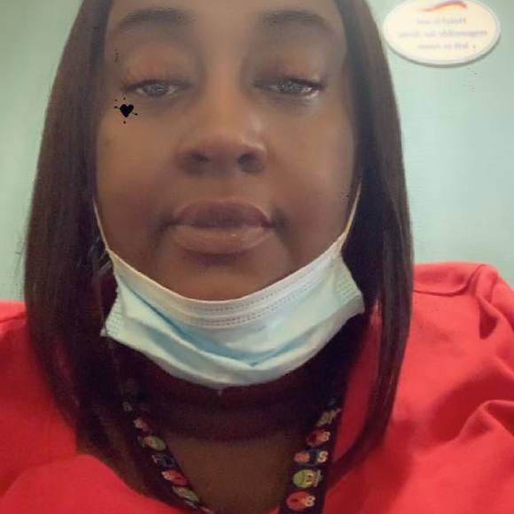 Profile Picture of April Gamble (@april347) on Poshmark