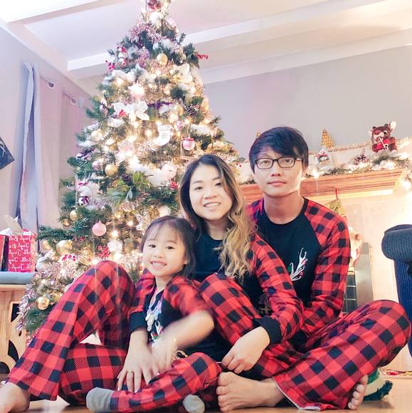 Profile Picture of Fiona Phan (@fiona_phan) on Poshmark