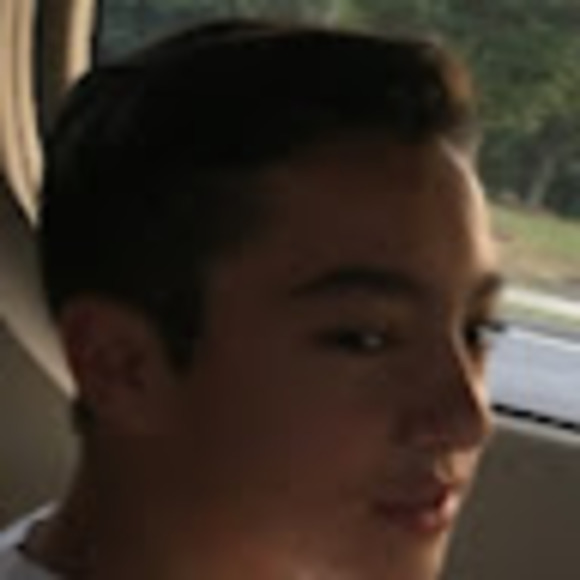 Profile Picture of Matthew Marroquin (@matthew15mm30) on Poshmark