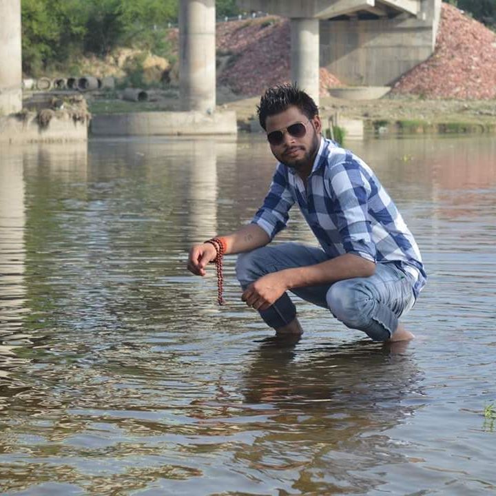 Profile Picture of Vicky Dhaked (@vickydhaked1) on Tiktok