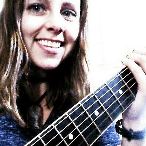 Profile Picture of Elizabeth Reetz (@ecreetz) on Poshmark