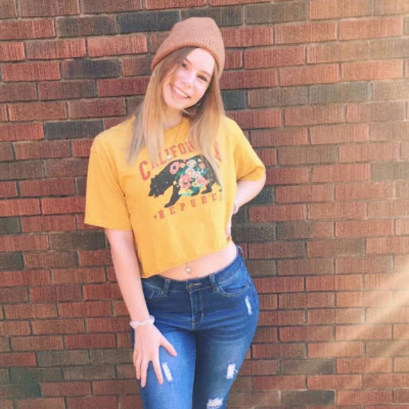 Profile Picture of Joellen Reep (@joellenreep2003) on Poshmark