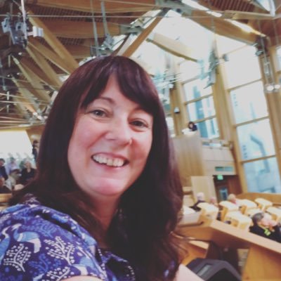 Profile Picture of Lorraine Moore (@Community_Moore) on Twitter
