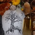 Profile Picture of Megan (@crystalcauldron) on Instagram