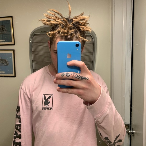 Profile Picture of Pearce Gossett (@qaulity4you) on Poshmark