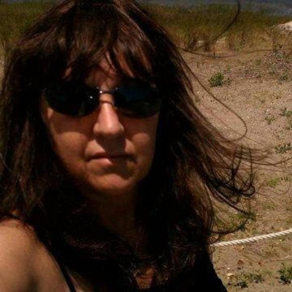 Profile Picture of Kelly Rodeheaver (@k_rae523) on Poshmark