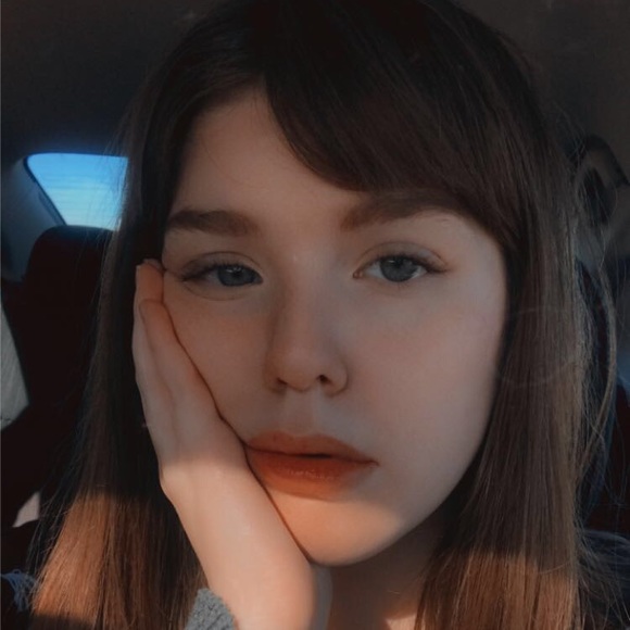 April Priller - Poshmark Profile Picture of April Priller (@nullmoonz) on Poshmark