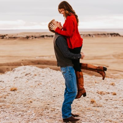 Profile Picture of Mikayla (@MikaylaGuenzi) on Twitter