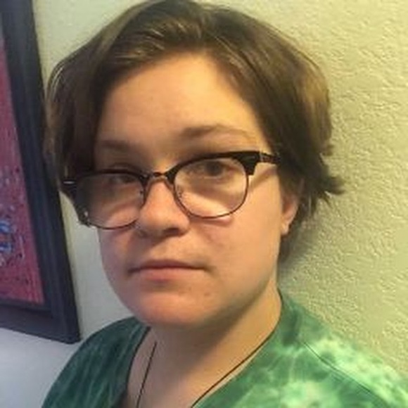 Profile Picture of Alice Peterson (@ap2605) on Poshmark