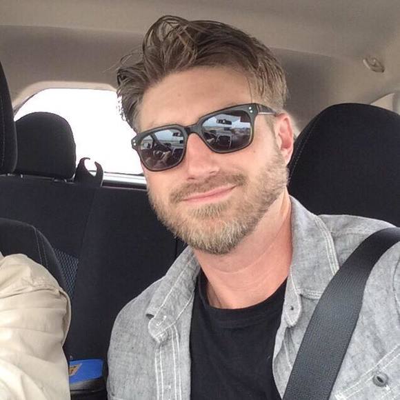 Profile Picture of Alex Czora (@alexczora) on Poshmark