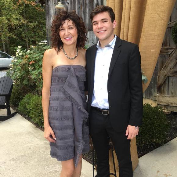 Profile Picture of James Stein (@jamesstein) on Poshmark