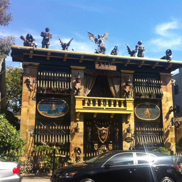 Profile Picture of Rose Athena (@roseathenax) on Poshmark