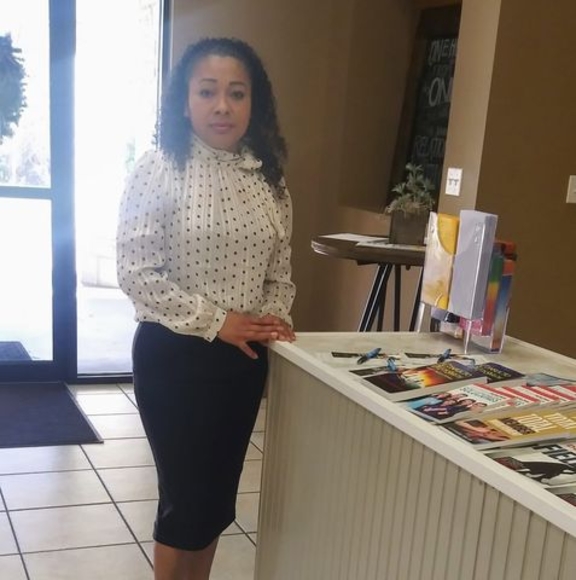 Profile Picture of Yesenia Osorio (@yess_lamorena) on Poshmark