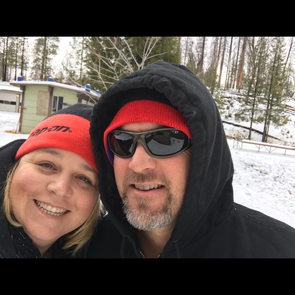 Profile Picture of Kristie Mitchell (@kristieb1973) on Poshmark