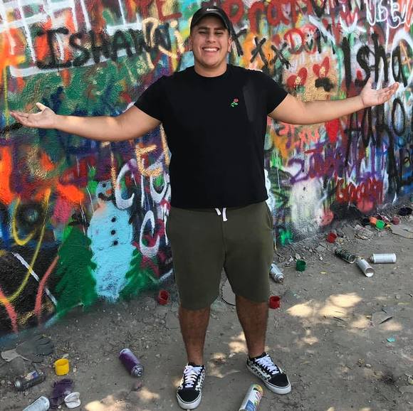 Profile Picture of Aaron Ali (@aaron7272) on Poshmark