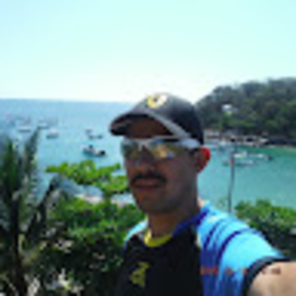 Profile Picture of Ivan Alvarado (@islasalvarado) on Poshmark