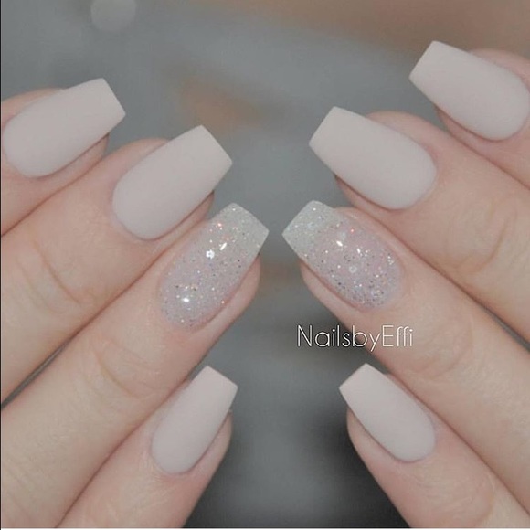 Profile Picture of Ahlyssa Vanegas (@ahlyssav) on Poshmark