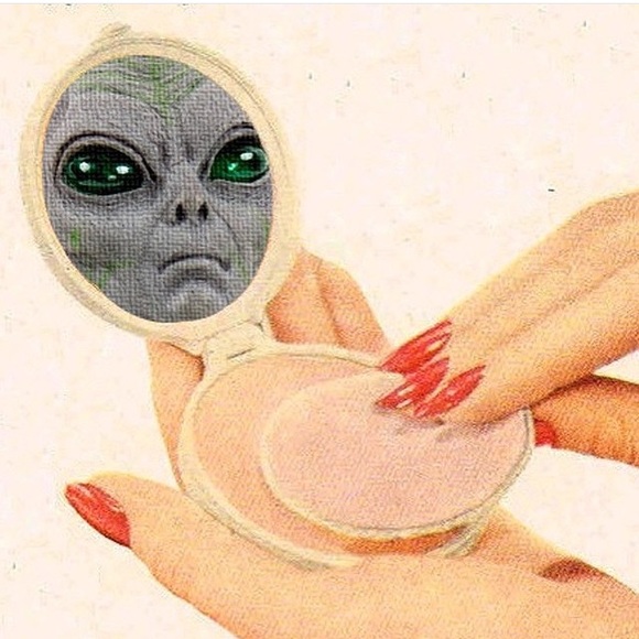 Profile Picture of Grace Pinnella (@gracepinnella) on Poshmark