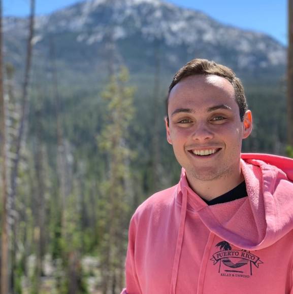 Profile Picture of Leonardo Feldman (@leofelda) on Poshmark