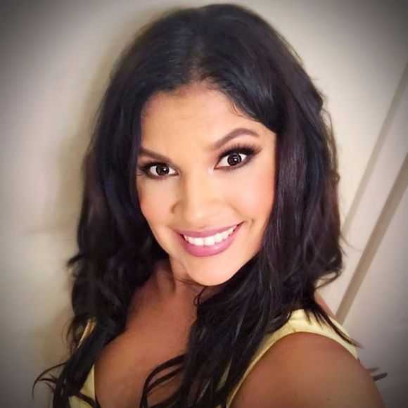 Profile Photo of Marla Rodriguez (@fitfunfab) on Poshmark