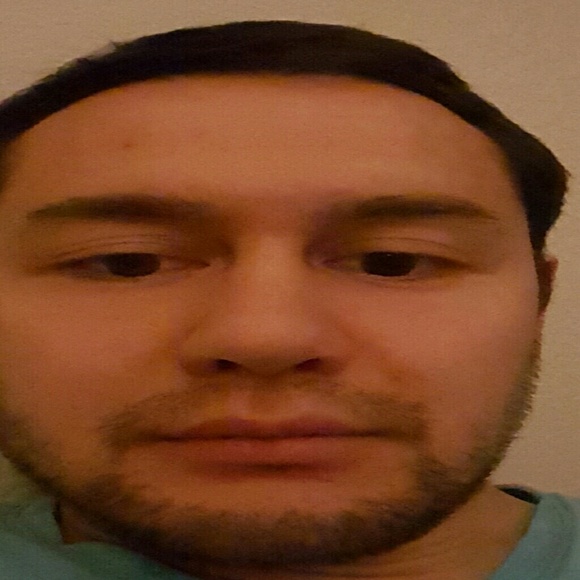 Profile Picture of Andrew Welch (@a5welch) on Poshmark