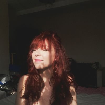 Profile Picture of Eva (@itsEvaWozniak) on Twitter