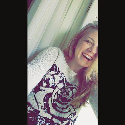 Profile Picture of Julia Bayer (@e033464d4e844a6) on Twitter