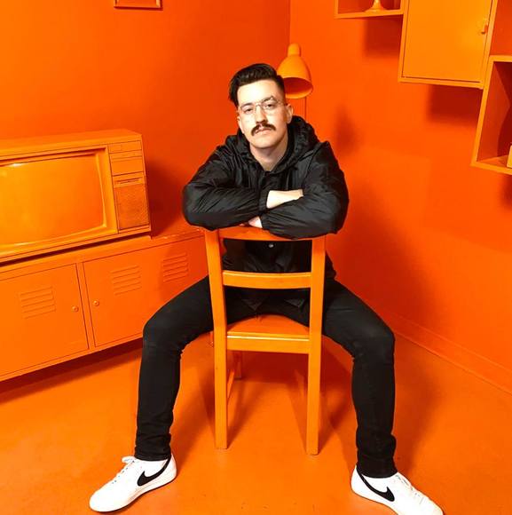 Profile Picture of Joshua Weiss (@joshuaweiss) on Poshmark